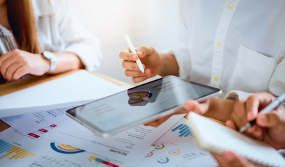 assistant commercial formation